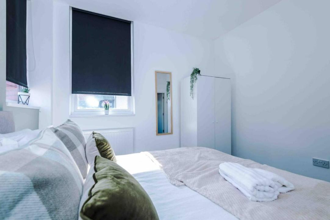 Spacious One-Bedroom Apartment In Saint Helens St Helens  Exterior foto